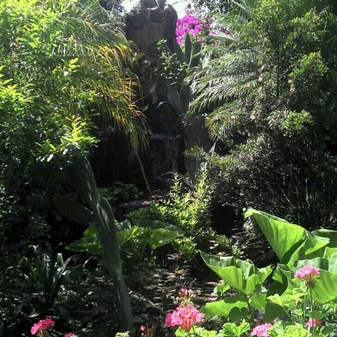 7/28/2012 tarihinde Rerun R.ziyaretçi tarafından Quinta San Carlos'de çekilen fotoğraf