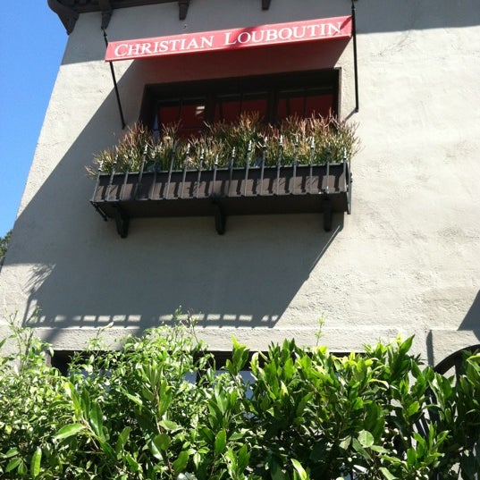 christian louboutin robertson blvd