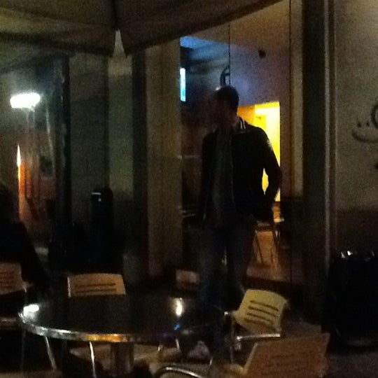 Foto tomada en Café De Paris  por Tulio s. el 4/2/2012
