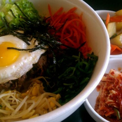Снимок сделан в Beque Korean Grill пользователем Paul H. 2/6/2012
