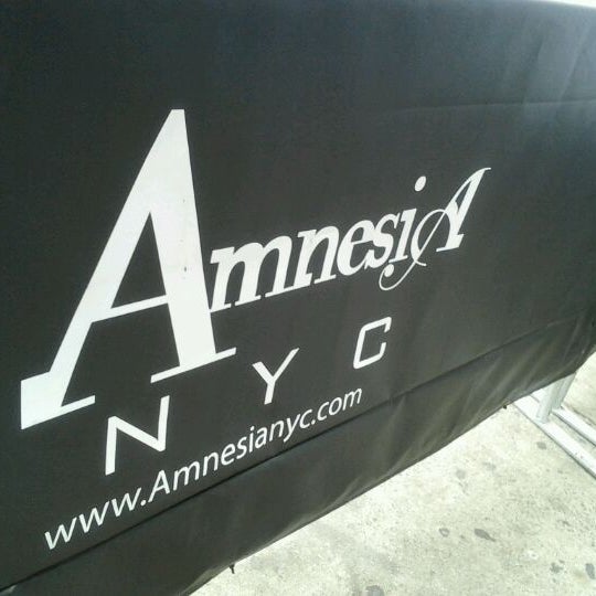 Снимок сделан в Amnesia NYC пользователем Tracy Renee J. 5/5/2012