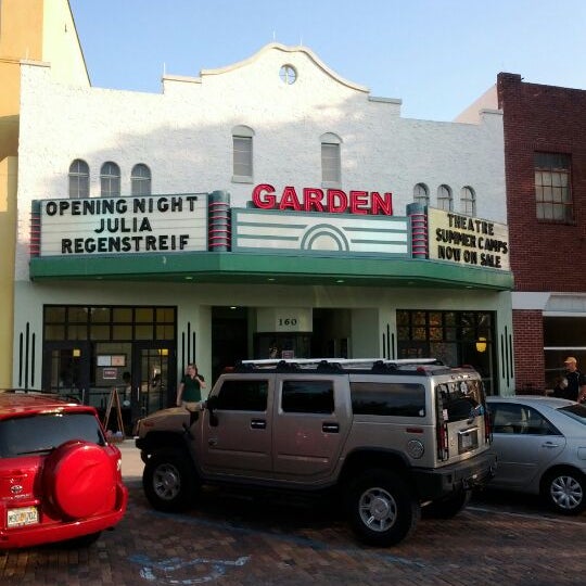 Foto tirada no(a) Garden Theatre por Eman em 5/12/2012