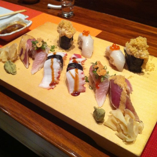 3/27/2012에 Darryl S.님이 Sushi Sen-Nin에서 찍은 사진