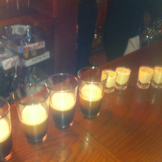 Снимок сделан в O&#39;Brien&#39;s Irish Pub &amp; Restaurant пользователем Barrie L. 5/19/2012
