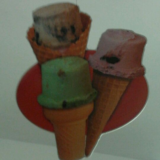 Das Foto wurde bei Thrifty Ice Cream &quot;Campanario&quot; von loreto D. am 4/5/2012 aufgenommen