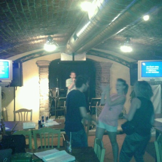 Sing Your Song Karaoke Bar in Innere Stadt
