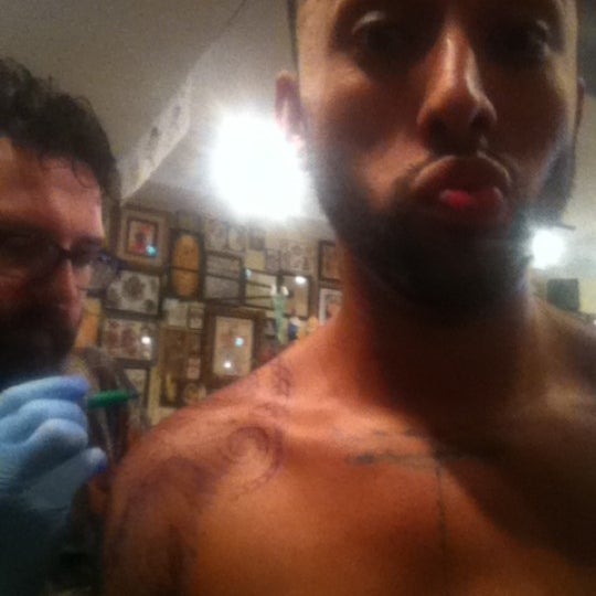 6/11/2012にJulio antonio H.がThe Chicago Tattoo and Piercing Co.で撮った写真