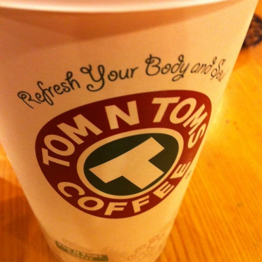 Tom n toms. Кофе Tom. Tom Coffee.