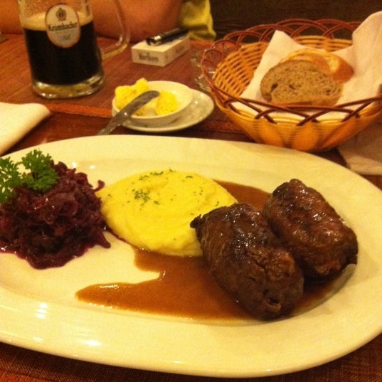 Photo taken at Gartenstadt German Restaurant by Nam Phuong T. on 3/24/2012