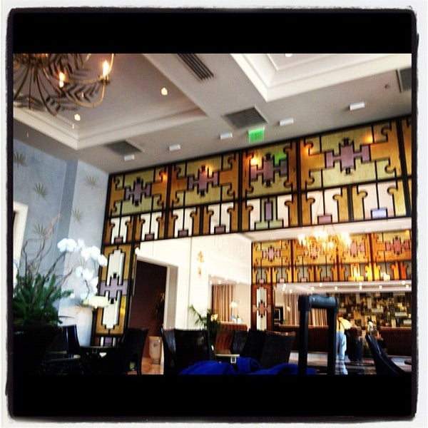 Das Foto wurde bei Loews New Orleans Hotel von 👷 Dr Hoolin 🚑 am 8/5/2012 aufgenommen