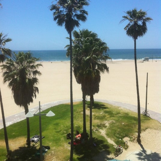 Photo taken at Venice Breeze Suites by Lisle W. on 6/6/2012