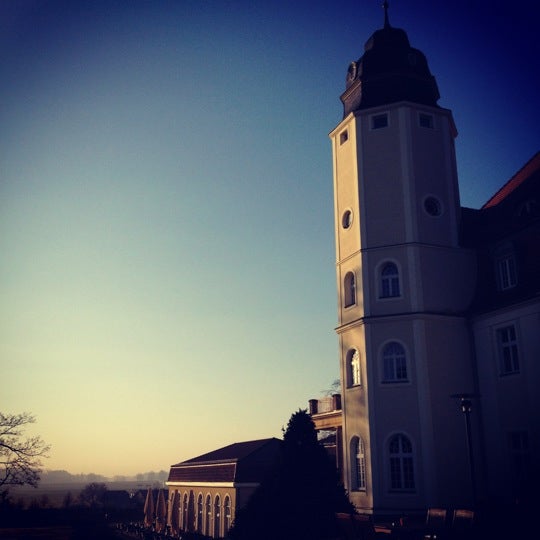 Photo taken at Schloss Fleesensee by Hans-Joachim B. on 3/24/2012