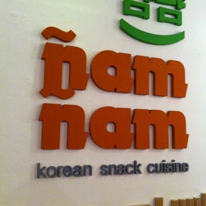 Снимок сделан в Ñam Ñam Korean Snack Cuisine пользователем Raulito G. 8/4/2012