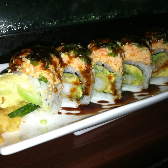 รูปภาพถ่ายที่ Banbu Sushi Bar &amp; Grill โดย Mariese D. เมื่อ 2/16/2012
