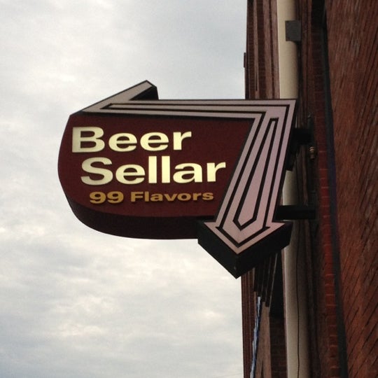 8/5/2012 tarihinde Dana L.ziyaretçi tarafından Beer Sellar'de çekilen fotoğraf