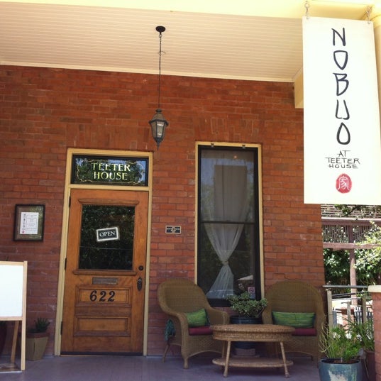 Das Foto wurde bei Nobuo at Teeter House von go s. am 5/25/2012 aufgenommen