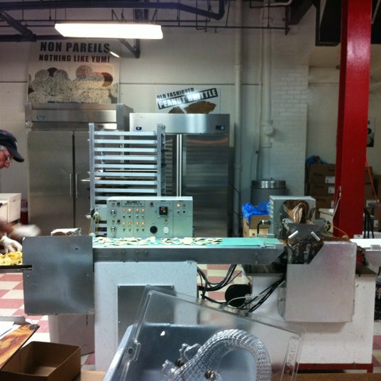 Photo taken at Angell &amp; Phelps Chocolate Factory by Elise A. on 8/6/2012
