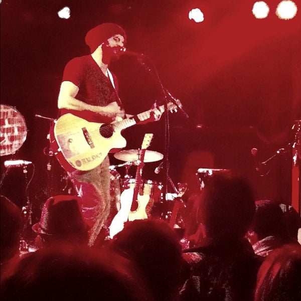 Photo taken at Knitting Factory by Theo C. on 2/24/2012