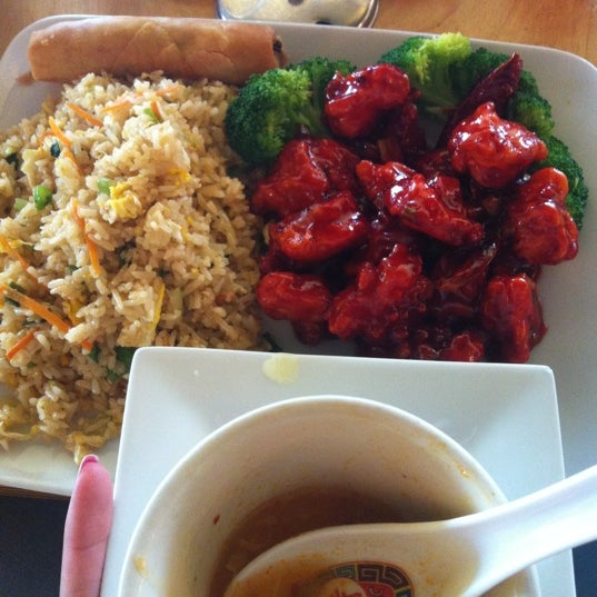 Photo taken at Shu Shu&#39;s Asian Cuisine by Liz G. on 4/8/2012