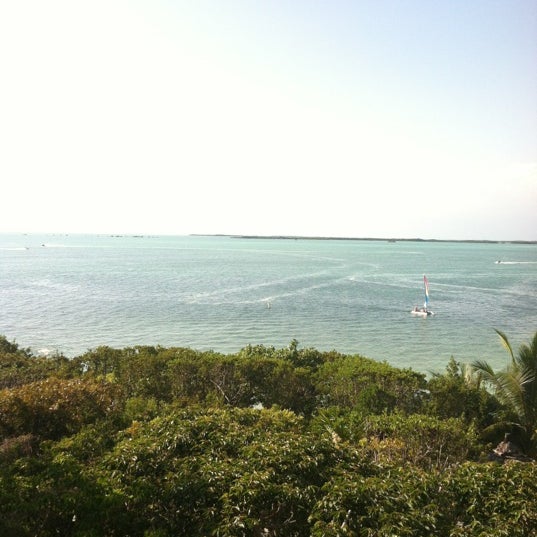 Photo taken at Key Largo Grande Resort &amp; Beach Club by Matt W. on 4/13/2012