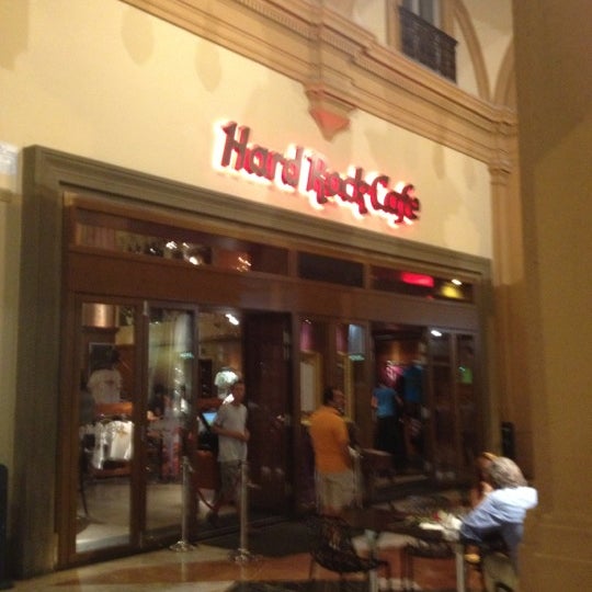 8/14/2012 tarihinde Davide C.ziyaretçi tarafından Hard Rock Cafe Florence'de çekilen fotoğraf