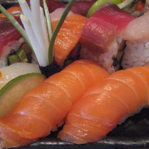 Mancare buna ( sushi delicios) atmosfera frumoasa,linistita... locul ideal pentru mine si prietenii mei.