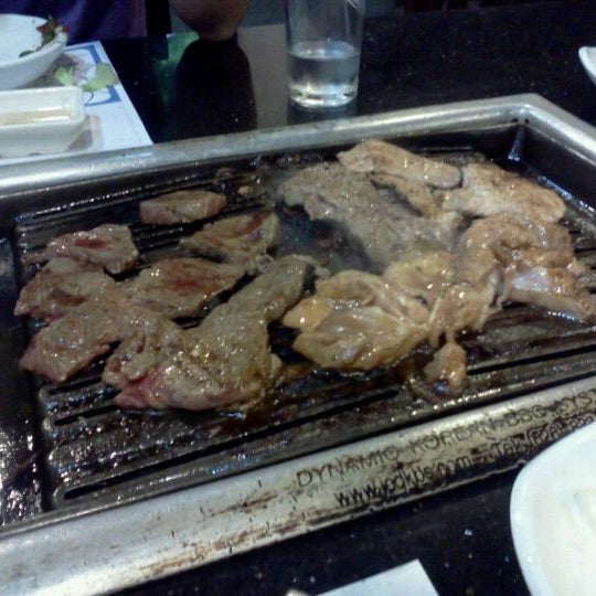 Foto diambil di O Dae San Korean BBQ oleh Anthony N. pada 6/2/2012