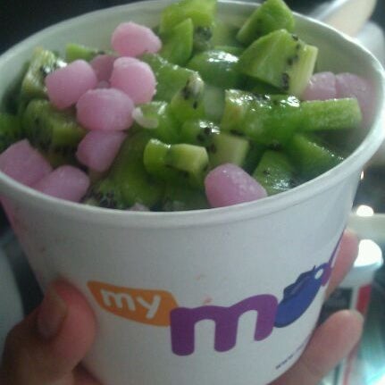 Photo taken at myMochi Frozen Yogurt by Alexiia A. on 5/6/2012