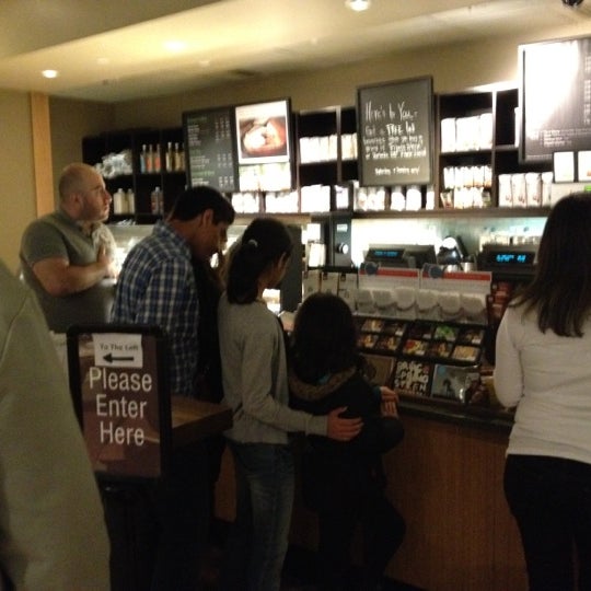 Starbucks - Кофейня в Stamford