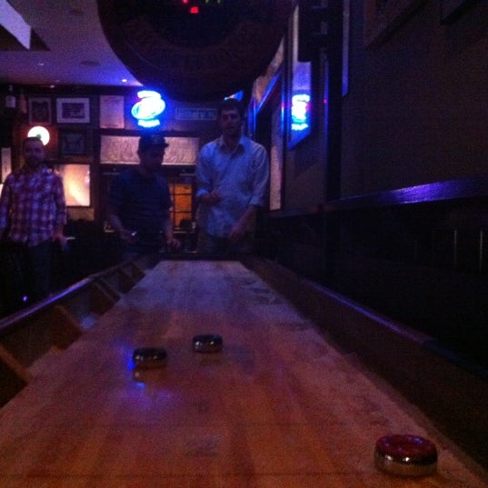 4/4/2012 tarihinde Josh P.ziyaretçi tarafından Bruno&#39;s Tavern'de çekilen fotoğraf