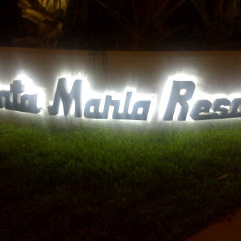 Photo taken at Santa Maria Suites Resort by Andres V. on 4/3/2012