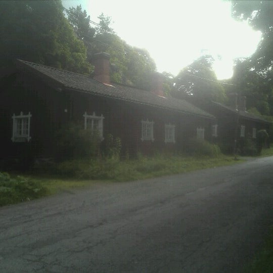 Das Foto wurde bei Billnäsin Ruukki - Billnäs Bruk von Jarmo T. am 9/5/2012 aufgenommen