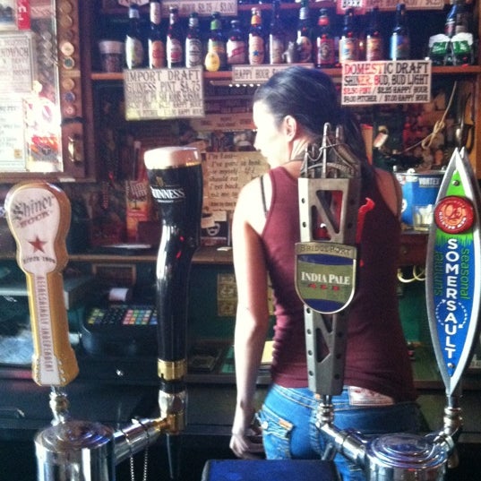6/13/2012にHenry N.がThe Villager Tavernで撮った写真