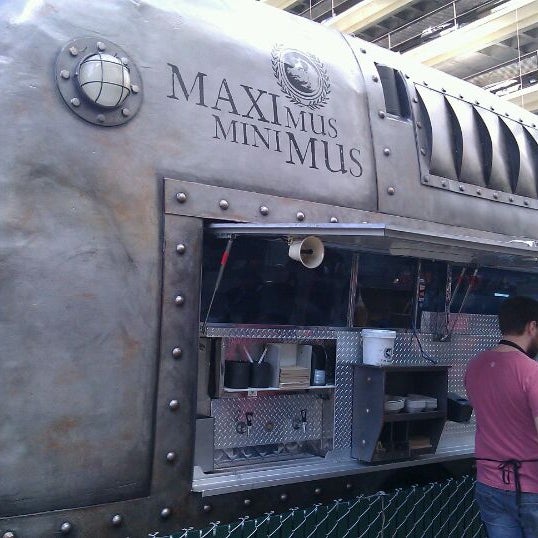 Photo taken at Maximus / Minimus by Rand F. on 4/6/2012