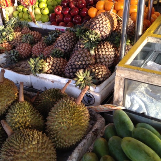 Kedai Buah Ban Soon Heng Asian Restaurant