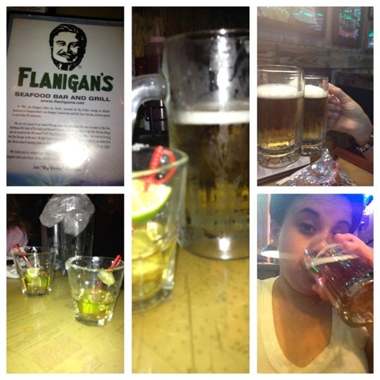 Photo taken at Flanigan&#39;s Seafood Bar &amp; Grill by kellie m. on 6/30/2012
