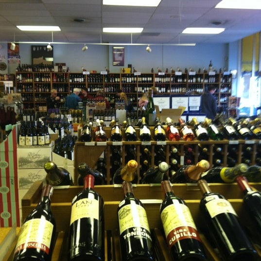 Photo taken at Arrowine &amp; Cheese by &quot;  Thomas D. on 3/9/2012