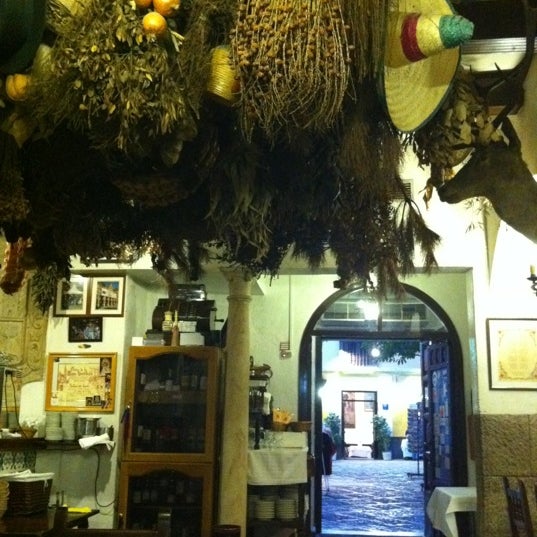 2/20/2012 tarihinde Paul S.ziyaretçi tarafından La Hosteria del Laurel'de çekilen fotoğraf