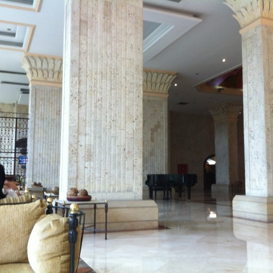 Photo taken at Hotel Dann Carlton Bucaramanga by Oscar O. on 3/15/2012