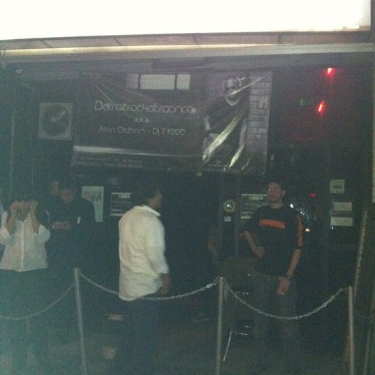Foto scattata a Sudaka DJ Club da gRoOvE il 7/28/2012