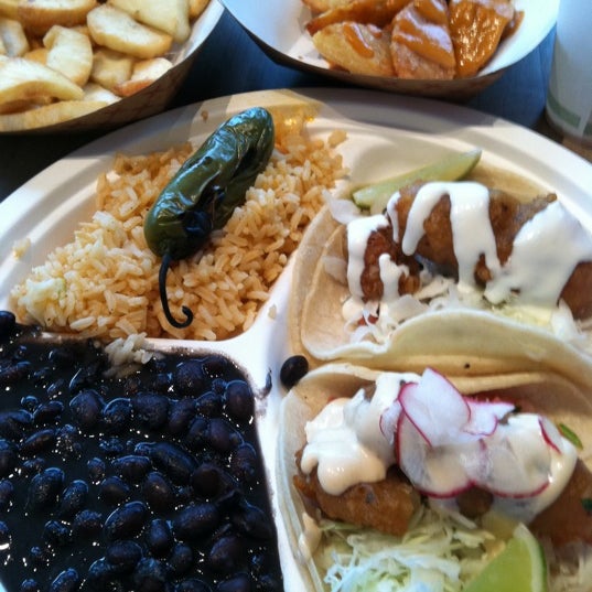 Foto diambil di Dorado Tacos &amp; Cemitas oleh Jen P. pada 4/15/2012