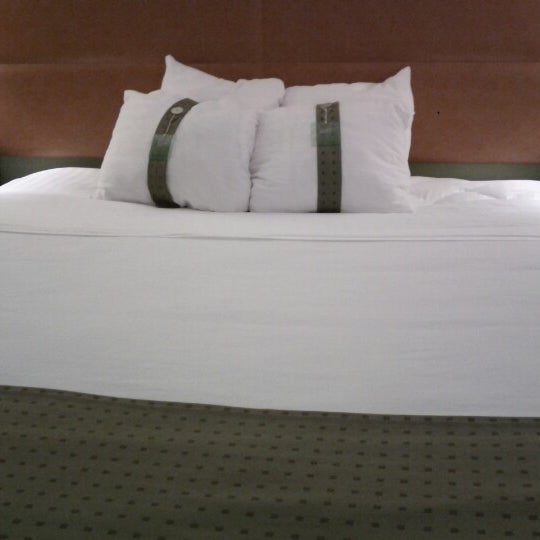 รูปภาพถ่ายที่ Holiday Inn Tulsa City Center โดย Cheryl L. เมื่อ 7/3/2012