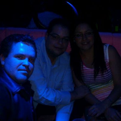 Foto tomada en Nuvo Night Club &amp; Deck  por José Luis L. el 4/15/2012