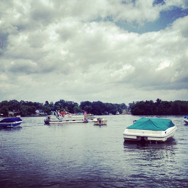 Saunders Boat Livery Southwick'de Liman veya Marina