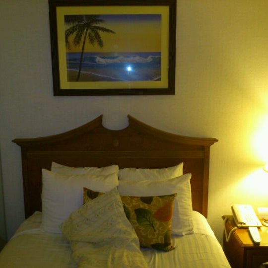 Photo taken at Best Western Seven Seas by Rogerio D. on 6/3/2012