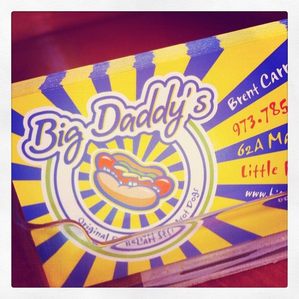 Foto scattata a Big Daddy&#39;s Dogs da ★ LP ★. il 5/18/2012