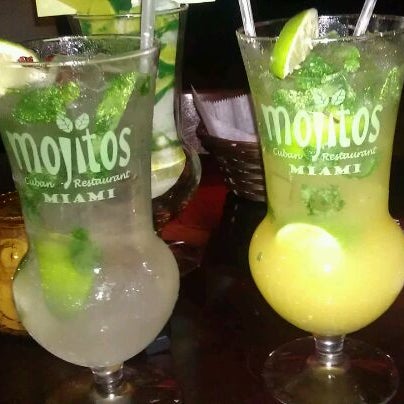 4/1/2012にJose M.がMojitos Cuban Restaurantで撮った写真