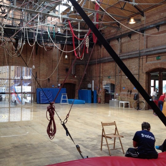 4/26/2012にNiklas A.がNational Centre for Circus Artsで撮った写真