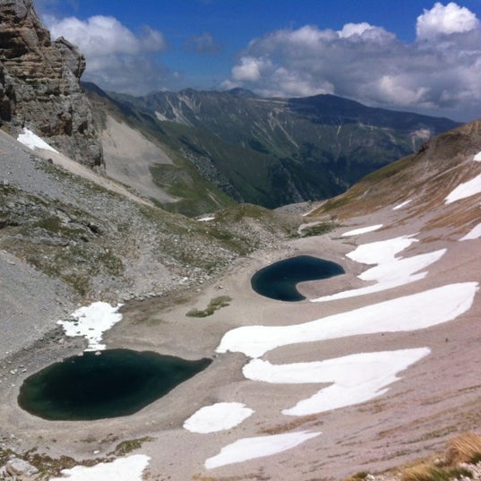 A propos de la fin de Ponce Pilate : le SINISTRE LAC de Pilate en Italie (espagnol/français) M2uKpyeWumr5OUXdi-7WBC5Vog7XJ4SbuGLLe6hwM1w