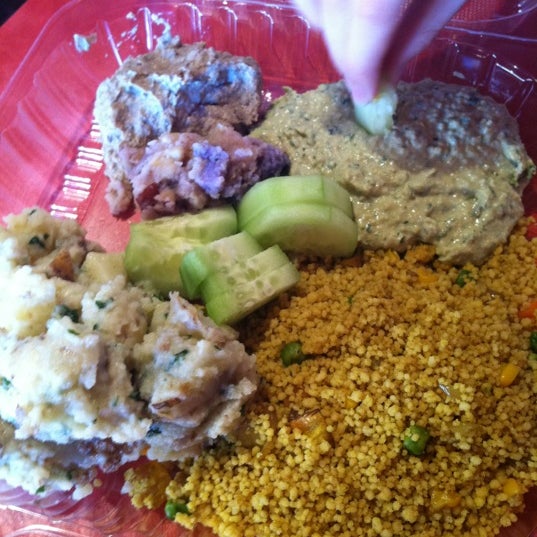 3/21/2012にDoniaがTsom Vegetarian Flavorsで撮った写真